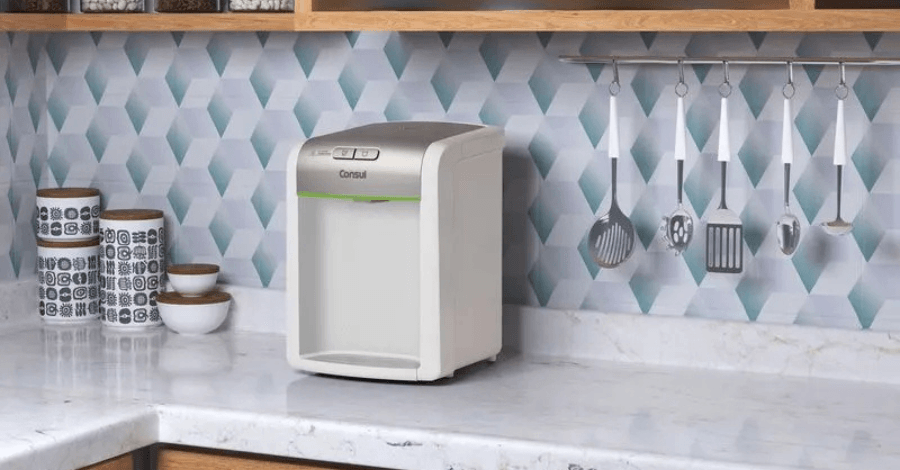 Purificador de Água Consul CPB34AS é bom - aparelho sobre a bancada da cozinha